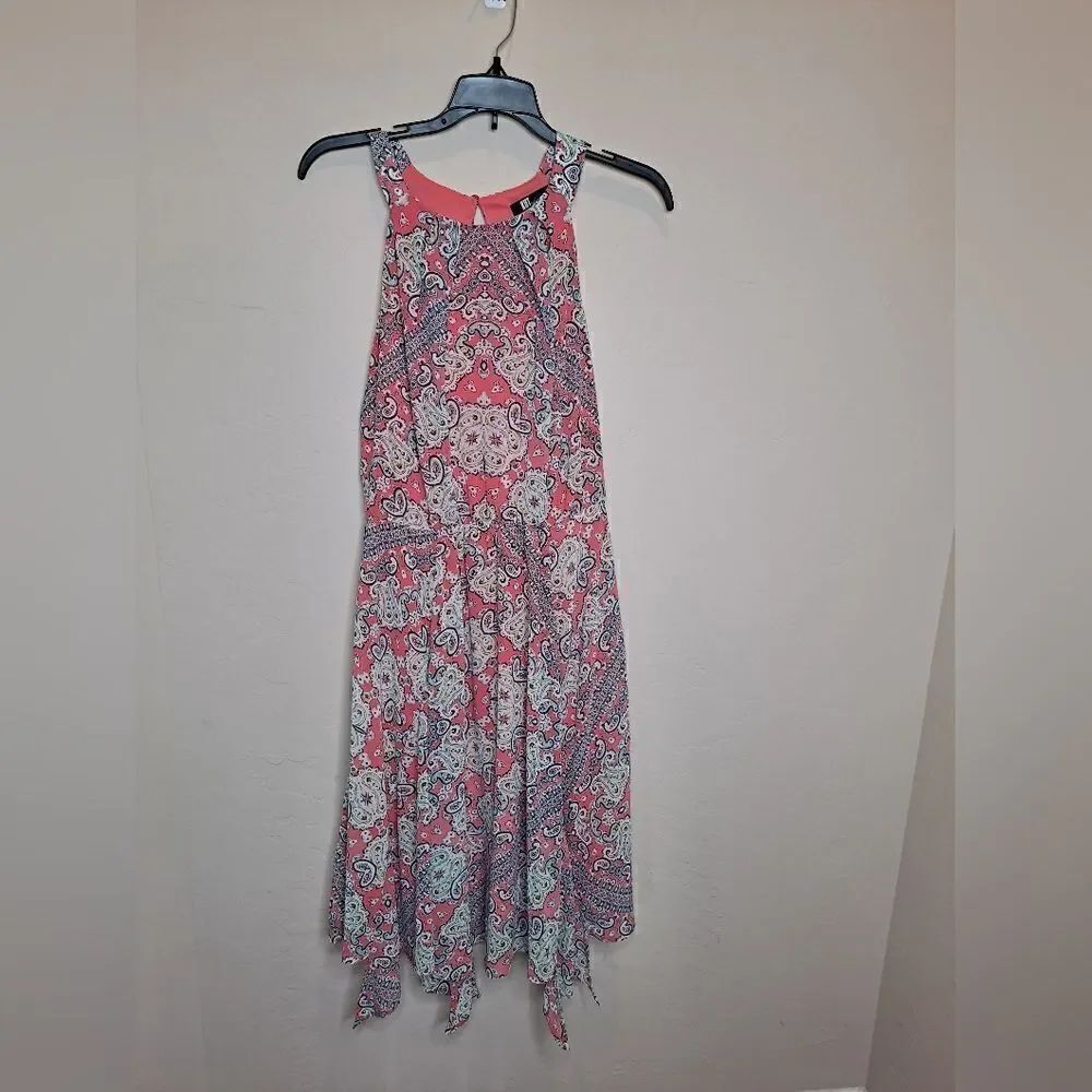 KUT from the Kloth Size 8 Summer Dress Coral Paisley Handkercheif Hem